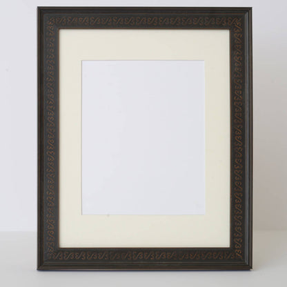 Black Vintage Heart-Patterned Frame