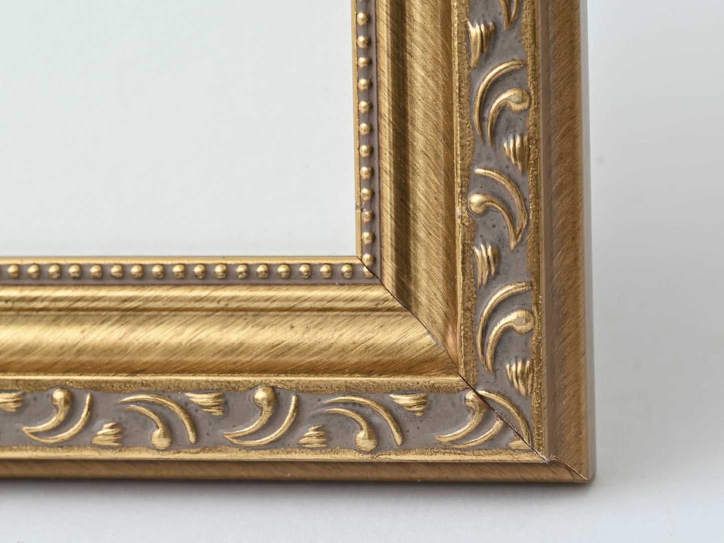 Vintage Gold Design and Brushed Finish—Photo Frame